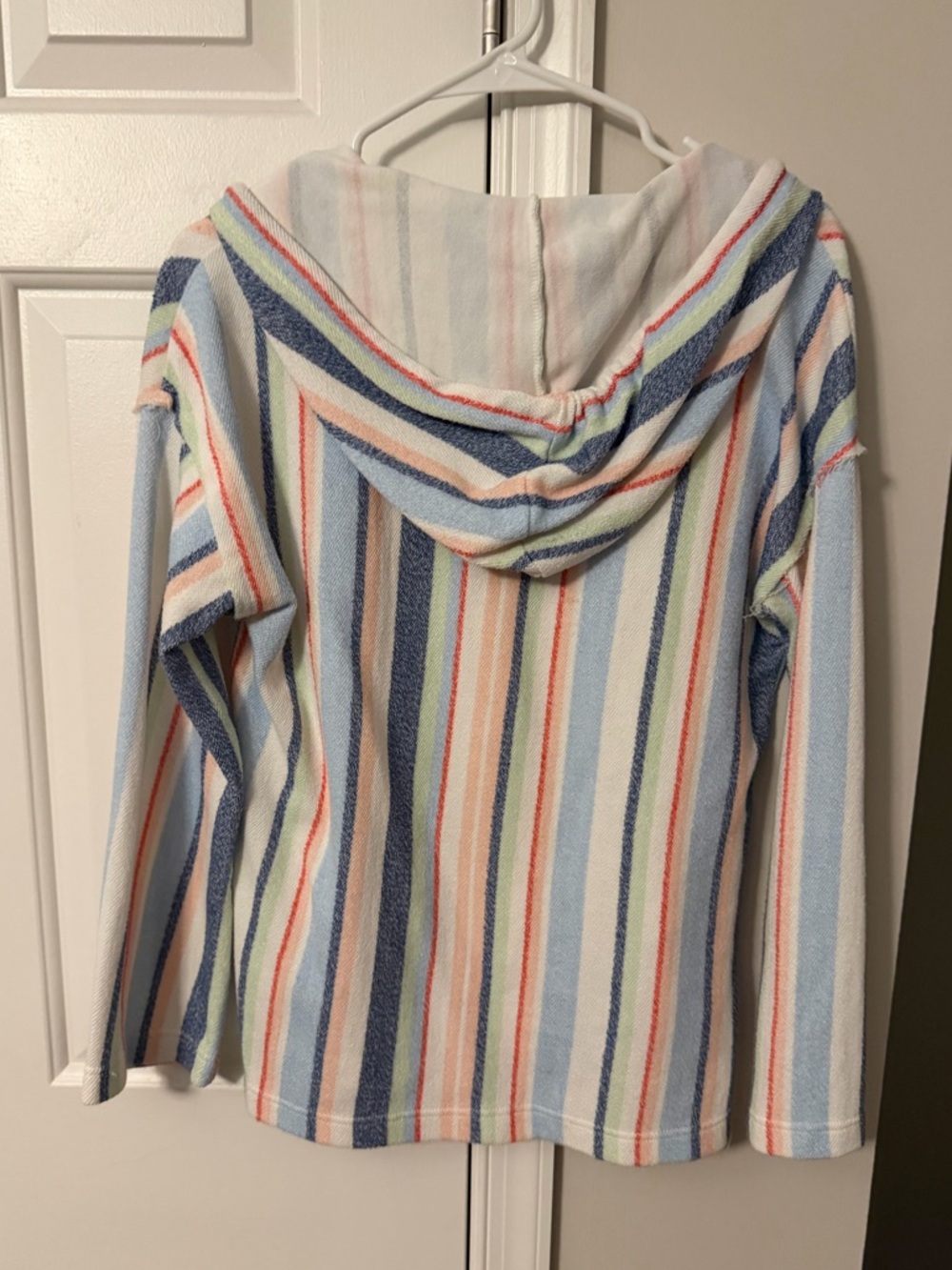 Women’s Roxy Pullover - Picture 2 of 2